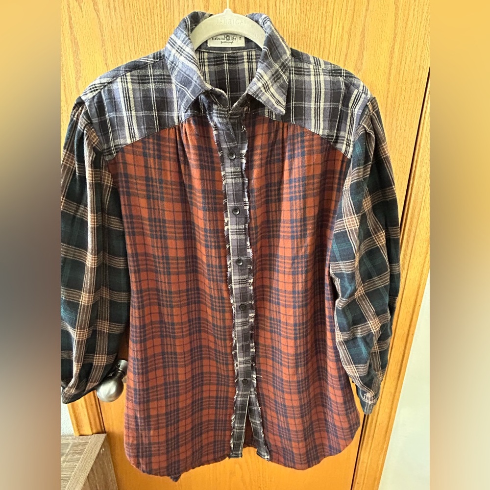 NATURAL LIFE women’s oversized plaid flannel shirt